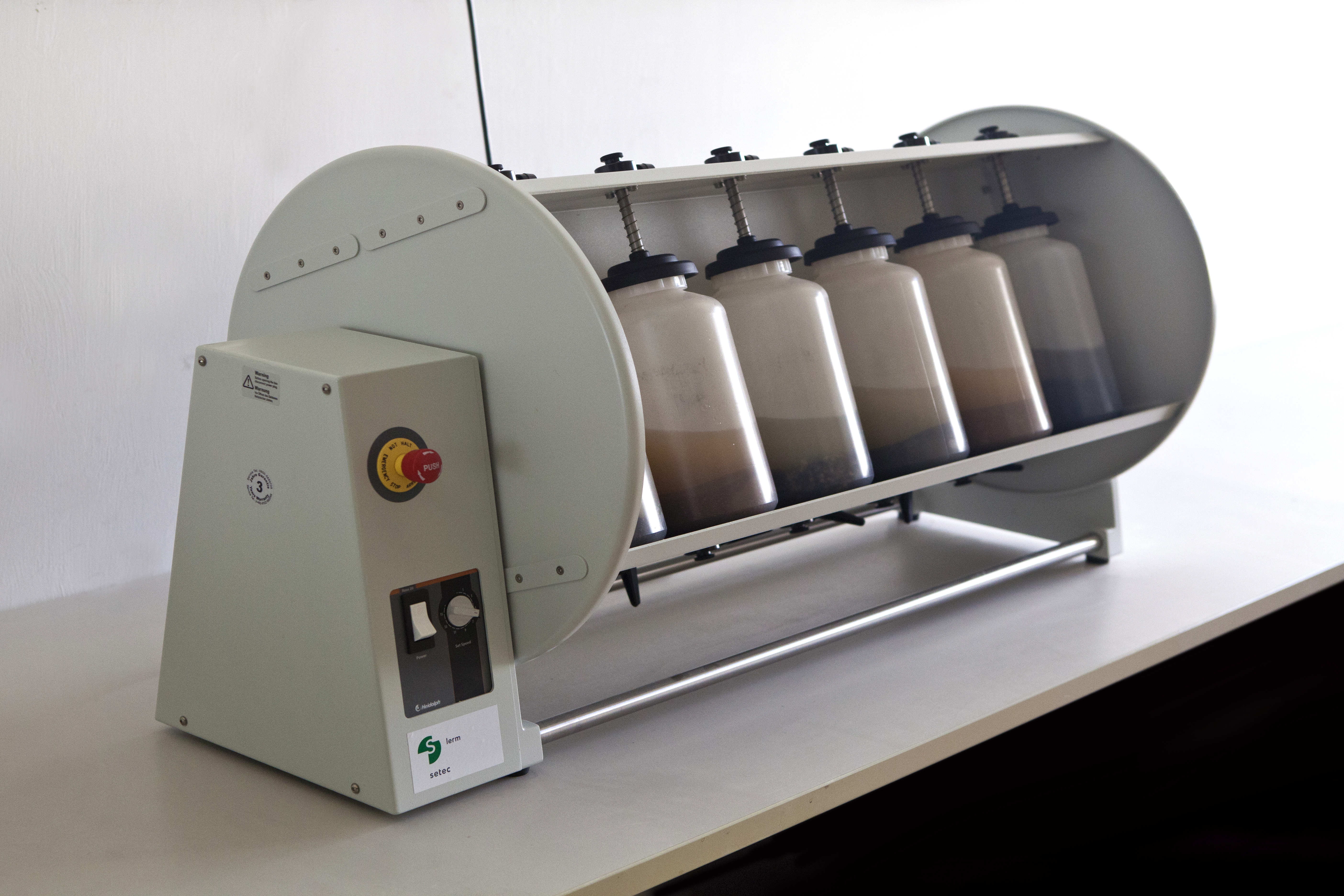 lerm-laboratoire-chimie-melangeur-lixiviation